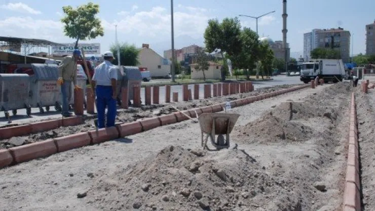 Osman Kavuncu Mahallesinde Otopark Ve Semt Pazarı Çalışması