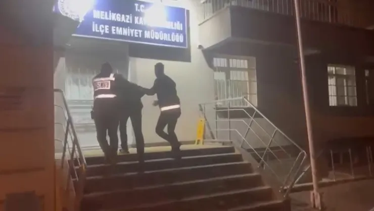 Otobüste kavga eden 5 şahıs yakalandı