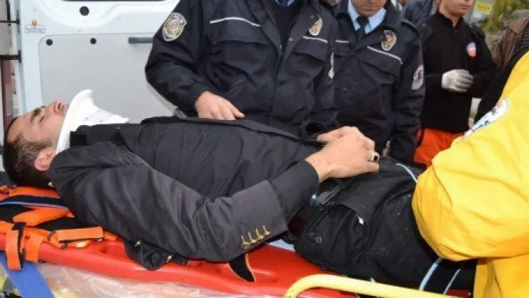 Otomobilde Sıkıştı