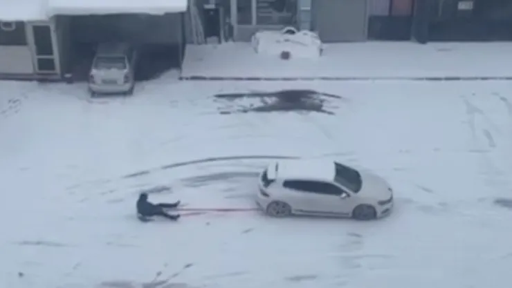 Otomobille driftli kar keyfi