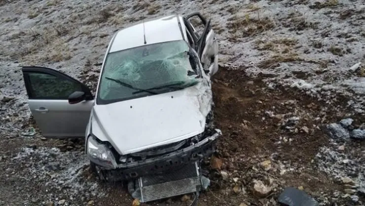 Otomobiller çarpıştı: 5 yaralı