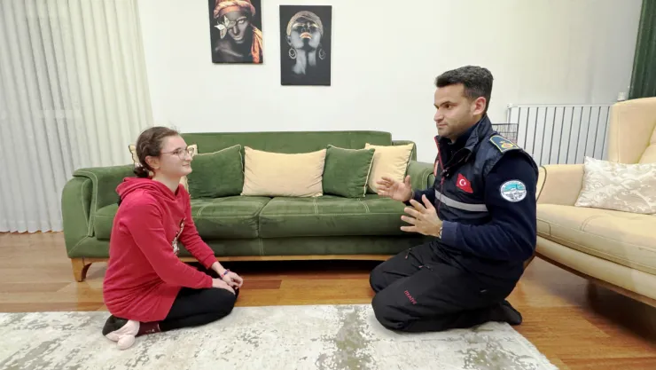 Özel gereksinimli Aleyna'ya özel eğitim