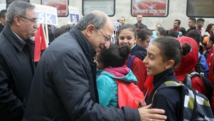 Özel Tekden Koleji Cumhuriyet Eğitim Treni Sivas'a Uğurlandı