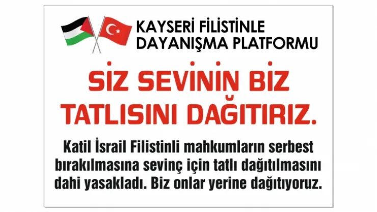 Özgürlüğüne kavuşan Filistinliler için tatlı dağıtıldı
