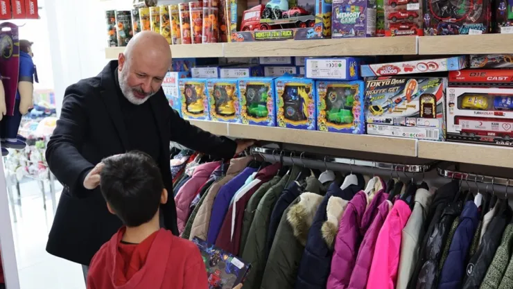 Para geçmeyen Dost Market bayram'da yüzleri güldürdü