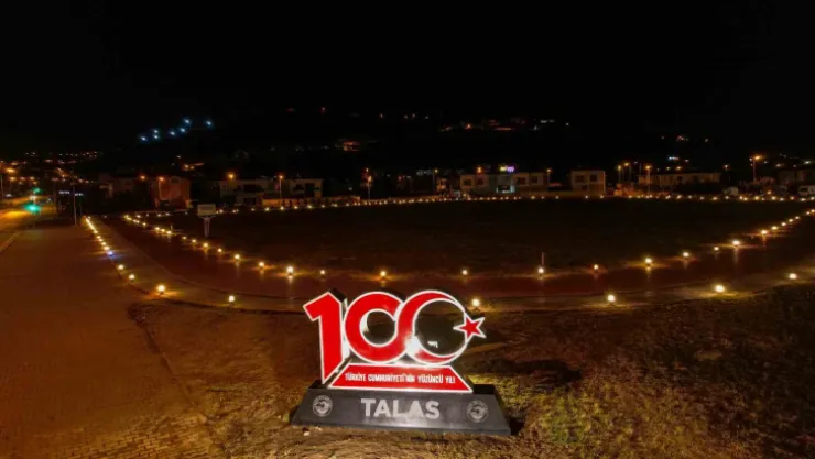 Paraşüt İniş Alanı'na 100. Yıl Anıtı