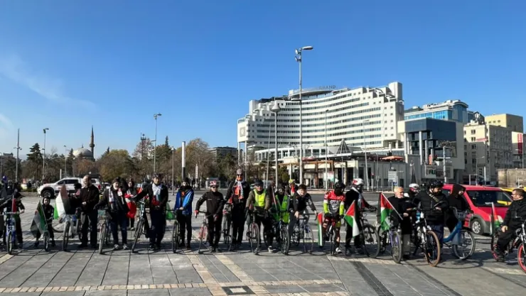 Pedal çevirerek İsrail vahşetini protesto ettiler