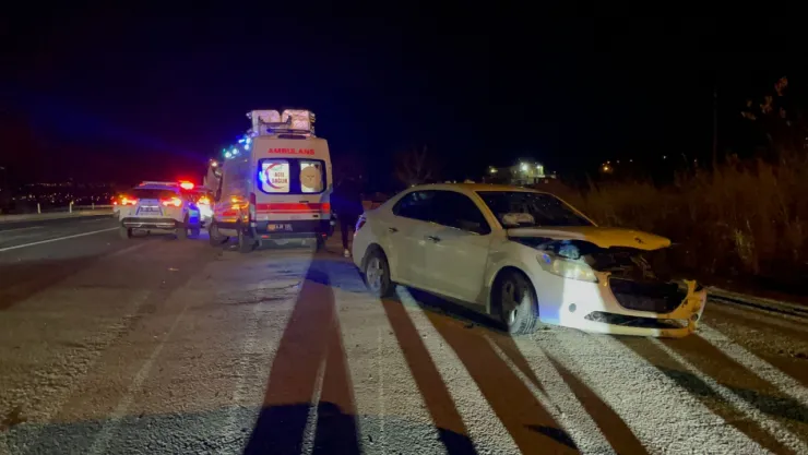 Peş peşe yaşanan 2 trafik kazasında 1'i jandarma 7 kişi yaralandı.