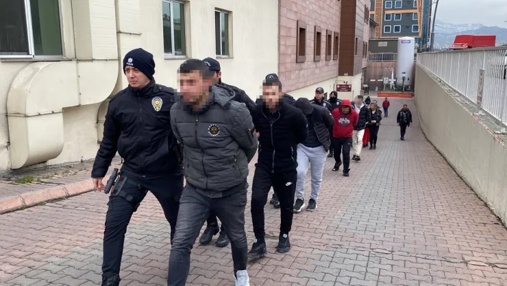 15 zehir taciri adliyeye sevkedildi