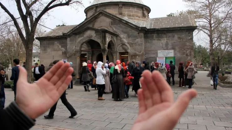 Ramazan ayının ilk günü 14 saat 25 dakika oruçlu kalınacak