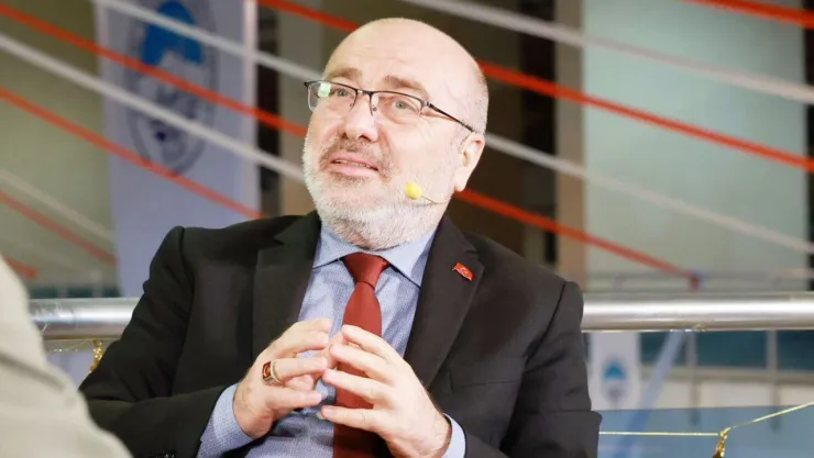 Rektör Karamustafa: 'Ön lisansta rekabet gücü yüksek bir yükseköğretim olmayı planlıyoruz'