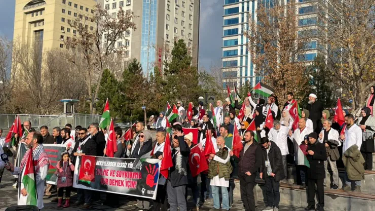 Sağlık çalışanlarından Gazze için 'sessiz yürüyüş'