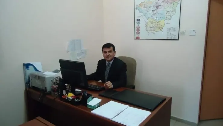 Sağlık memuru otomobilin içerisinde ölü bulundu