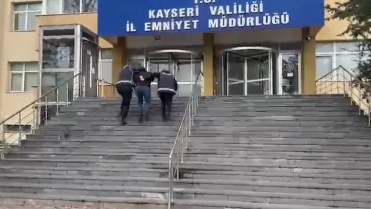 Sahte alkol ve kaçak sigara operasyonunda 2 gözaltı