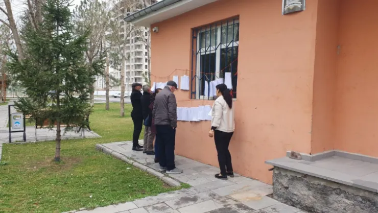 Seçmen listeleri askıya çıktı