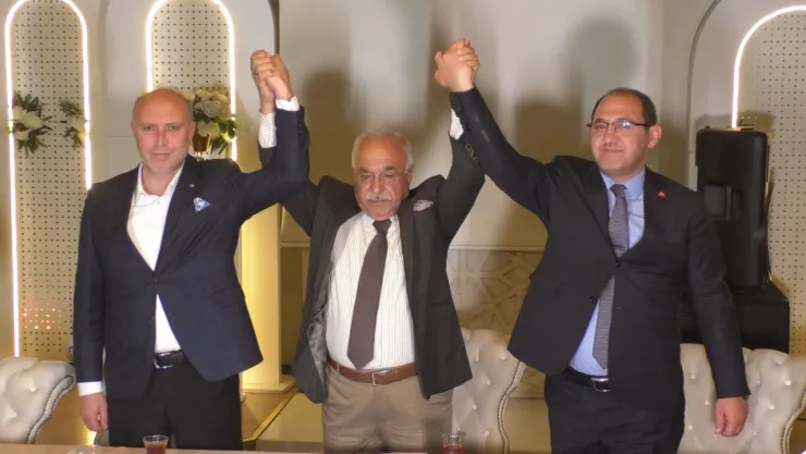 Şeker adayları güçlerini birleştirdi