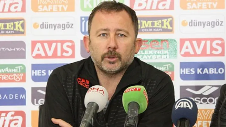 Sergen Yalçın: "İki günde bir maç oynuyoruz'