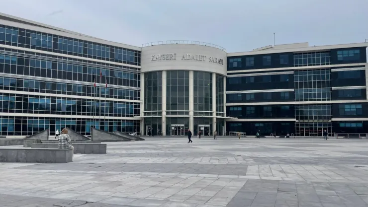 Şiddet gördüğünü iddia ettiği kocasını öldüren kadına 19 yıl 2 ay hapis