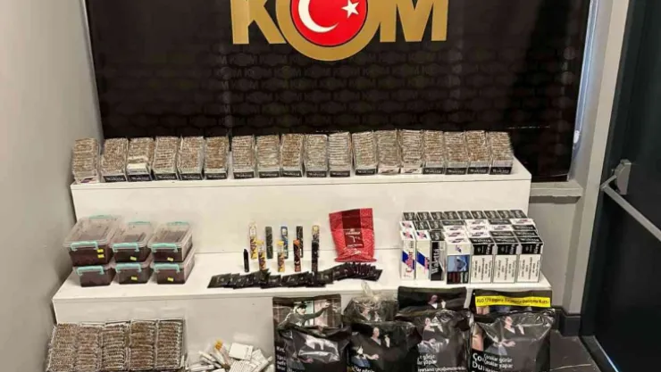 Sigara kaçakçıları polisten kaçamadı