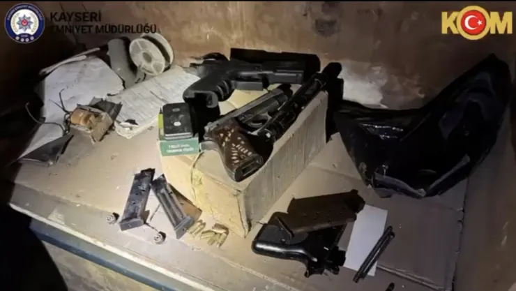 Silah ticareti yaptığı tespit edilen 5 şüpheli yakalandı