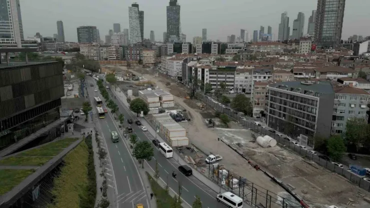 Şişli'de rezerv yapı alanındaki inşaat alanı mühürlendi
