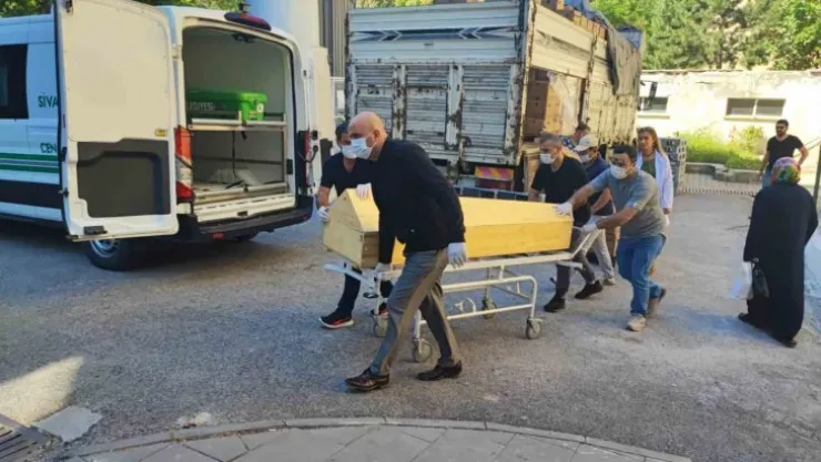 Kene yeniden hortladı: Aynı gün 2 ölü