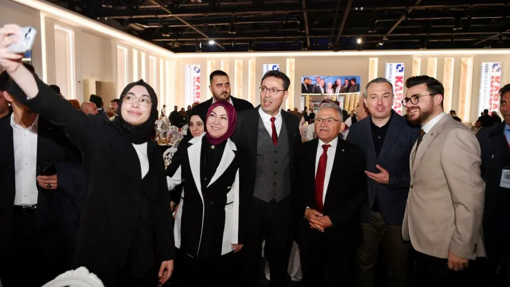 Sivaslılar İftarında, Başkan Büyükkılıç'tan 'Etle tırnak gibiyiz' vurgusu