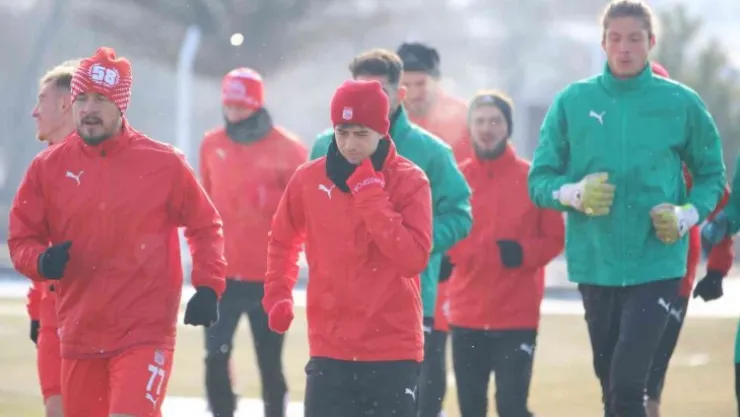 Sivasspor'da Kayserispor mesaisi sürüyor
