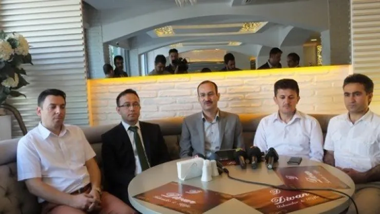 'SİYASALLAŞMAYACAĞIZ!'