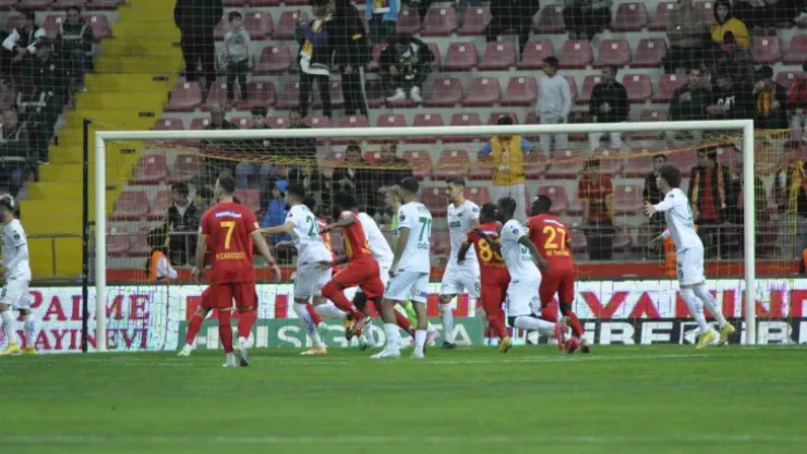 Spor Toto Süper Lig: Kayserispor: 0 - Alanyaspor: 4 (Maç sonucu)