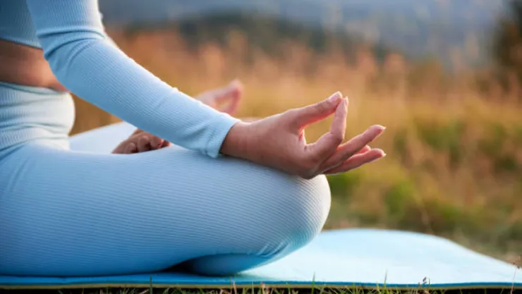 Stresi yönetmek için 5 adım: Nefes egzersizi, yürüyüş, dijital detoks, meditasyon ve hobiler
