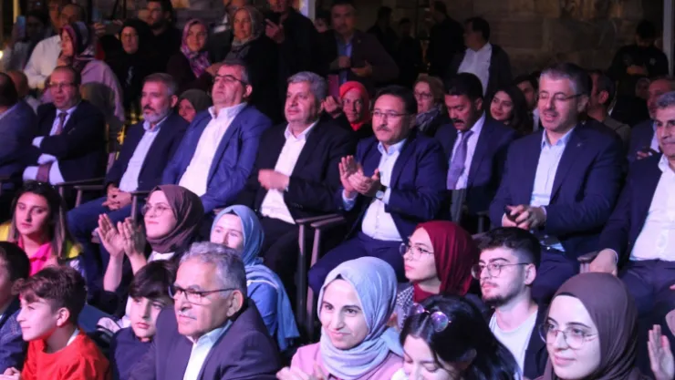 Sultanhanı'nda Sultanbekov rüzgarı