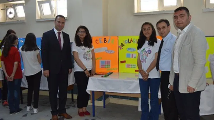 Sümer Ortaokulu Bilim Fuarı ziyaretçilerini bekliyor