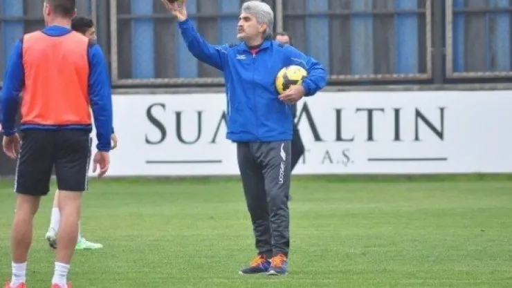 Takımın Başında Çıktığı 4 Maçta Sadece İki Beraberlik Alabildi 