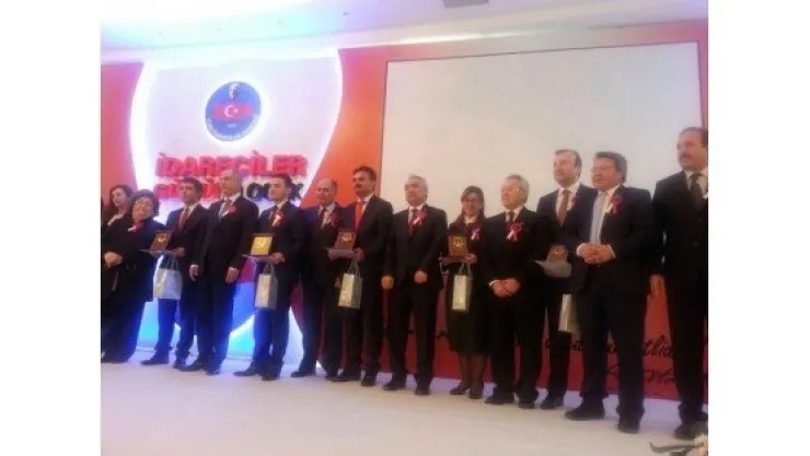 TALAS KAYMAKAMI VE VALİ YARDIMCISI ÇETİNKAYA YILIN İDARECİSİ SEÇİLDİ