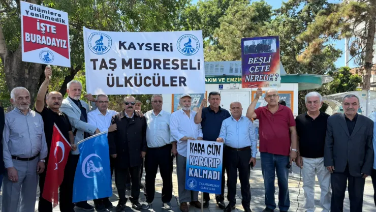 Taş Medreseli Ülkücüler'den darbecilere lanet yağdı