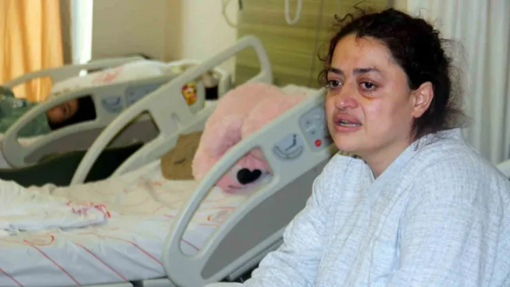 Tedavi gören depremzede anne: 'Sağlıkçılar dondu, ama bizi hiç bırakmadılar'