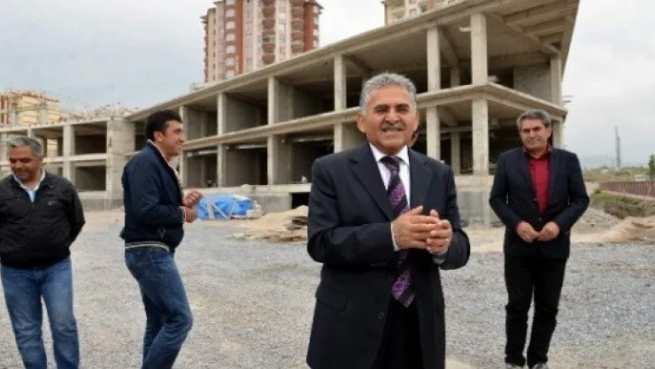 Tınaztepe Sosyal Ve Spor Tesisi İnşaatı Devam Ediyor 