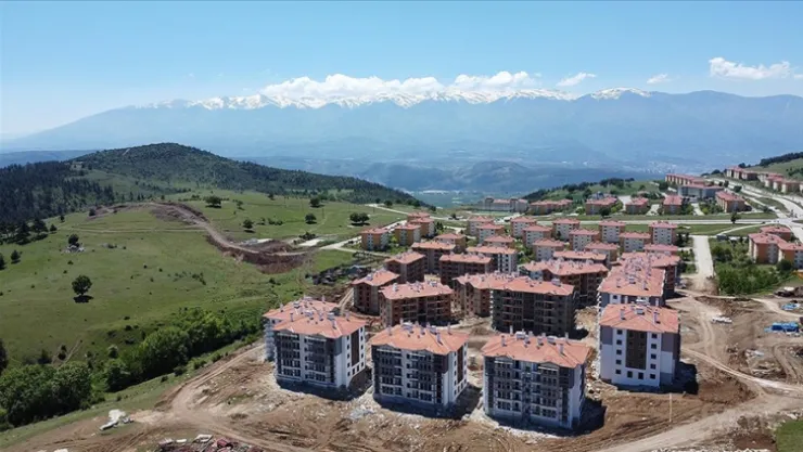 TOKİ, 43 ilde 212 konut ve 17 ilde 143 iş yerini açık artırma ile satacak