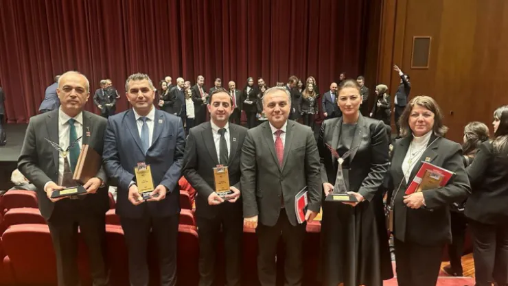 TÜBİTAK ve TÜBA Ödül Töreni'nde 5 ERÜ Öğretim Üyesine Ödül