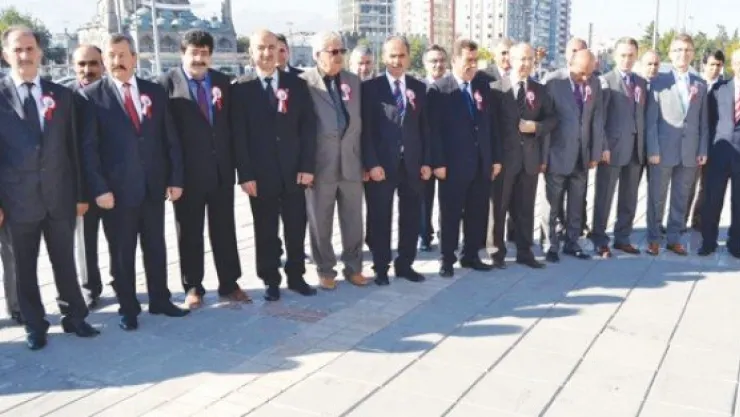 TÜM ESNAFLAR BİRER AHİ EVRAN OLMALI