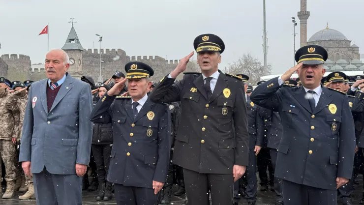 Türk Polis Teşkilatı'nın 180'inci yılı Cumhuriyet Meydanı'nda kutlandı