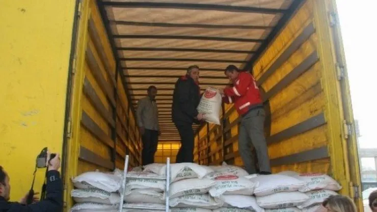 Kızılay'dan Türkmenlere yardım