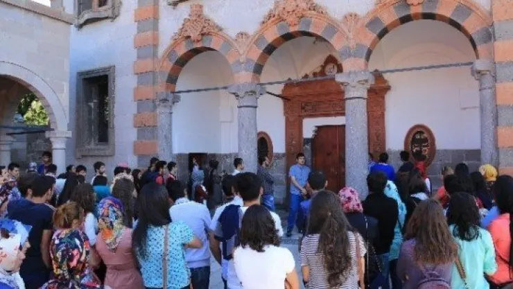 Üniversiteliler Talas'a Hayran Kaldı