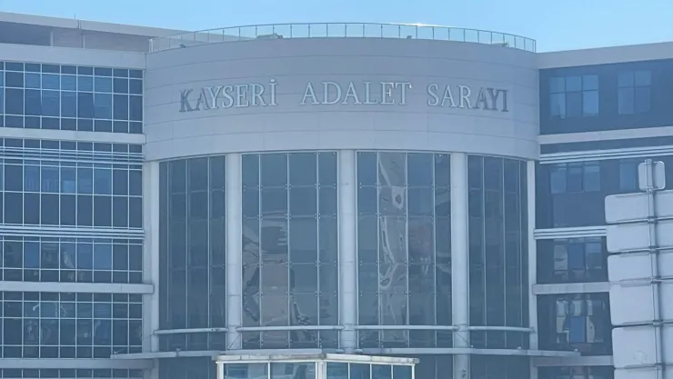 Uyuşturucu ticaretinden tutuklu 3 sanığın yargılanmasına devam edildi