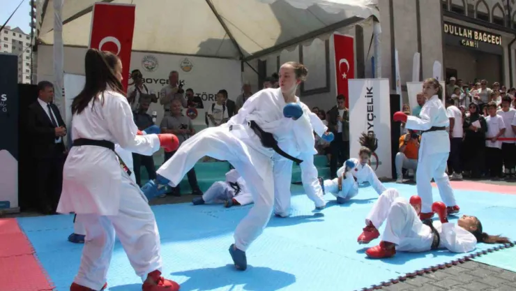 Vali Çiçek: 'ERVA Spor Okulları projesi  bütün Türkiye'ye yayılıyor'