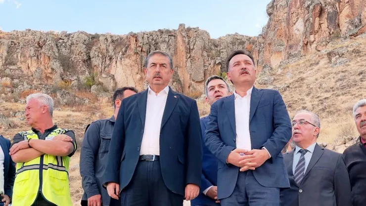Vali Çiçek, Başköy ve Güzelöz Mahallelerini Ziyaret Etti