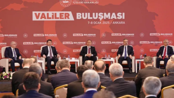 Vali Çiçek, külliyedeki 'Valiler Buluşması' programına katıldı