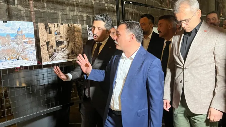Vali Çiçek, 'Mimarlar, toplumsal yapımızı planlıyor'