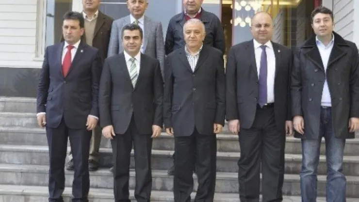 Vali Orhan Düzgün'den Kayserispor'a Moral Ziyareti 